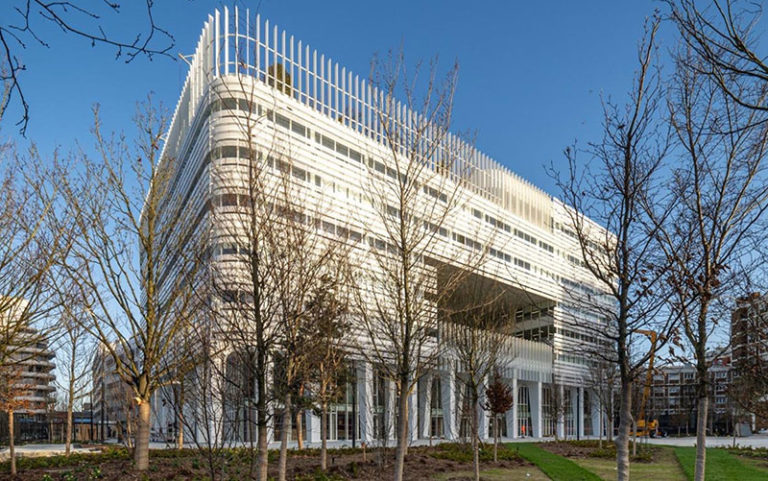 Façade Hémicycle Simone Veil